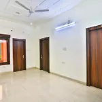 Gulmohar Inn