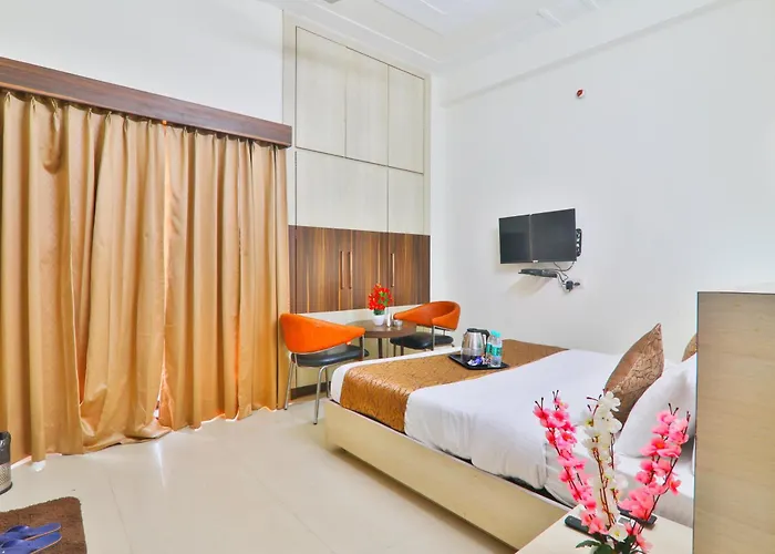 Gulmohar Inn