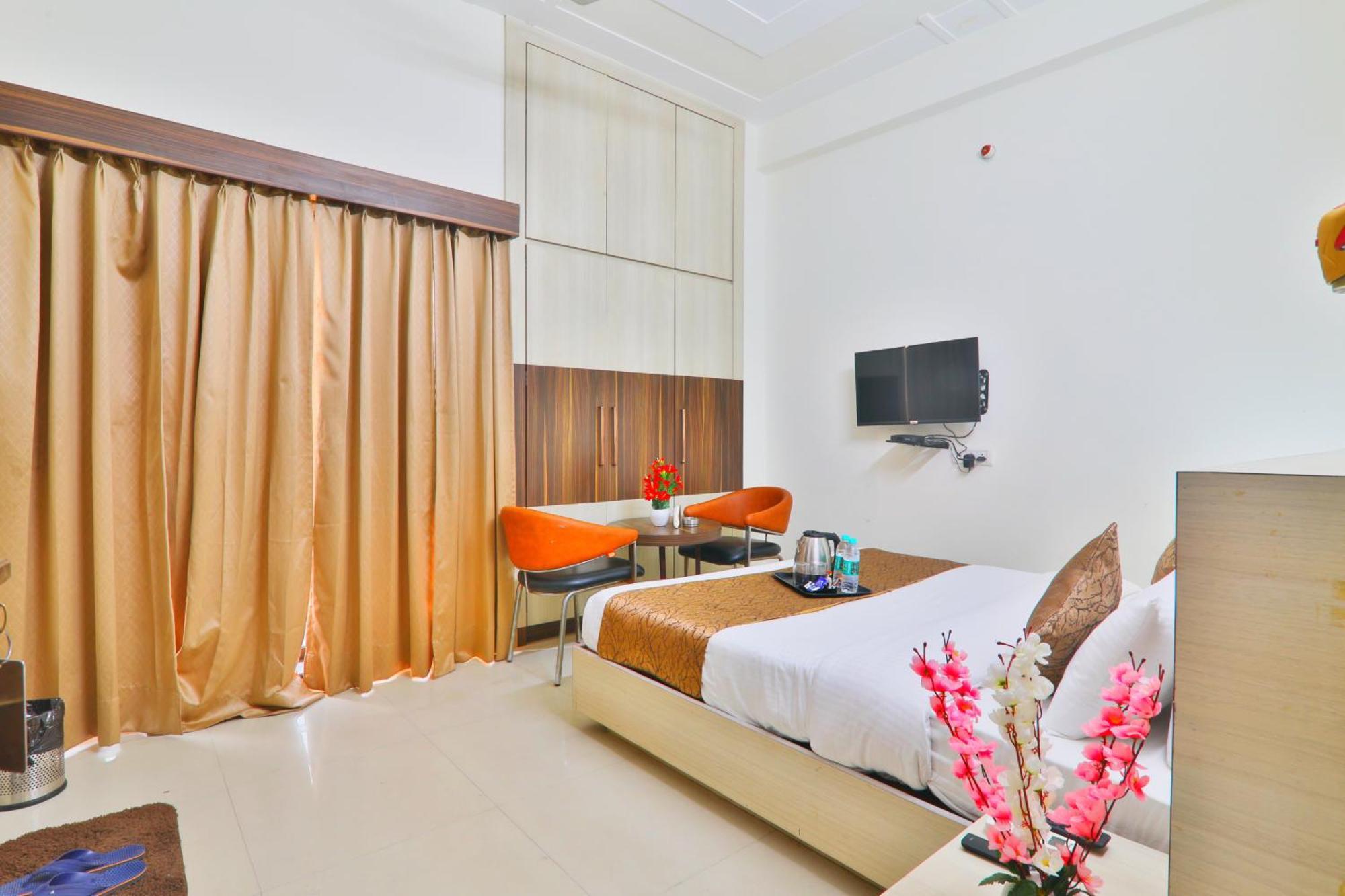 Gulmohar Hotel Lucknow