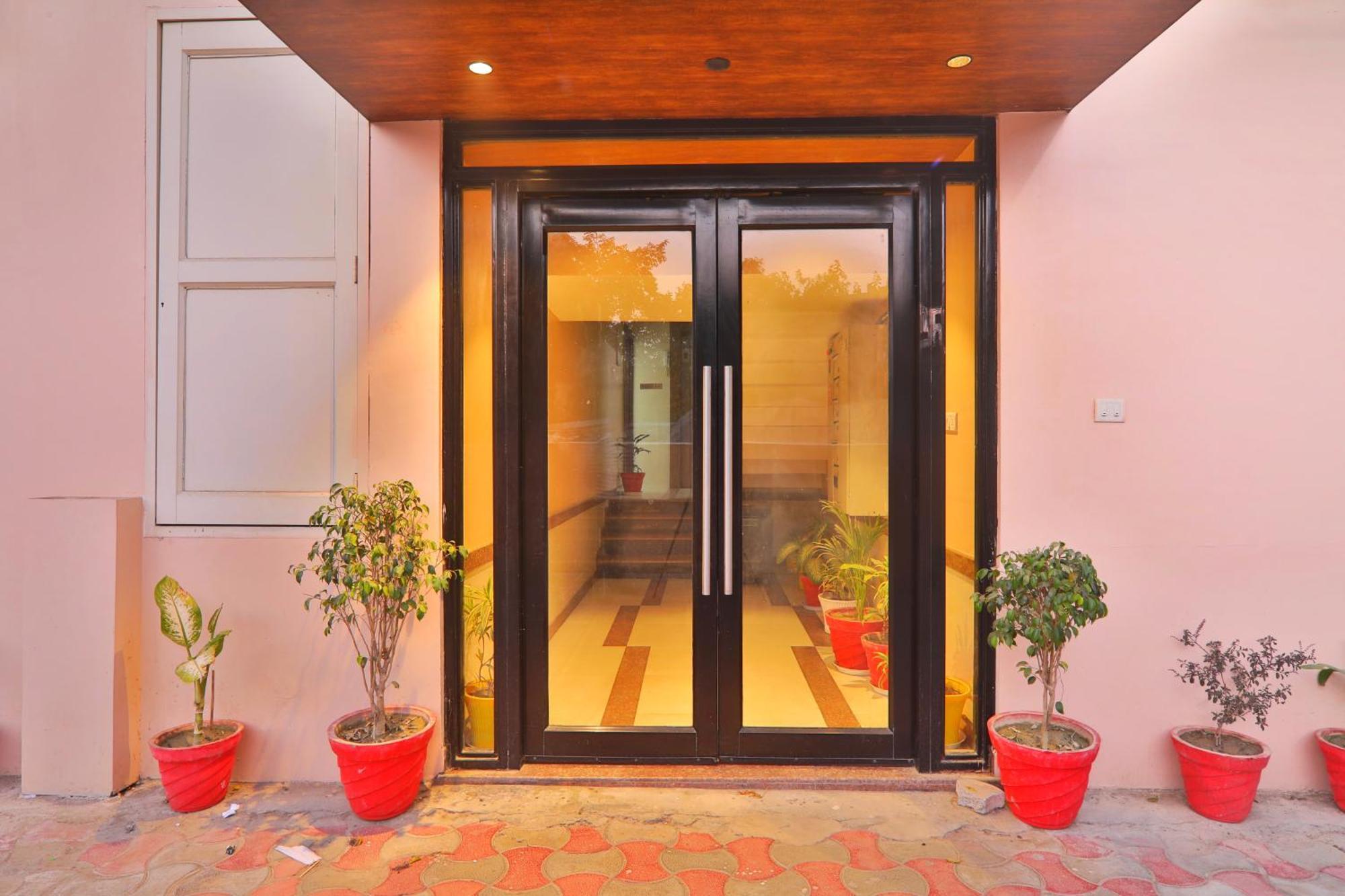 Hotel Gulmohar