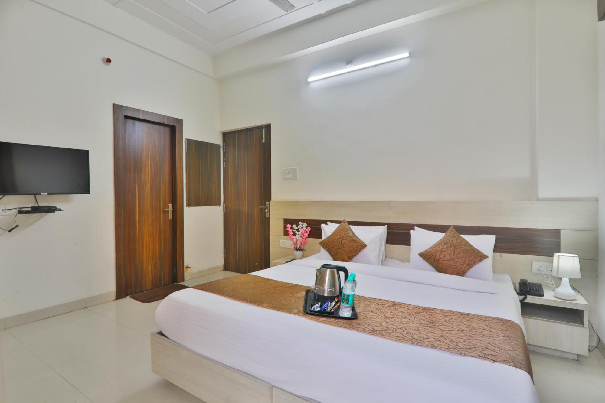 Gulmohar 3*